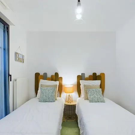 Apartment Vue Sur Et Plage, Pour 4 *